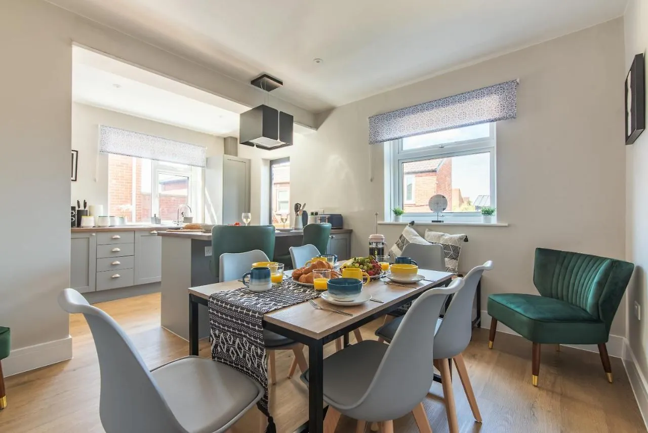 Holiday home Spacious Southampton House Sanctuary In The City