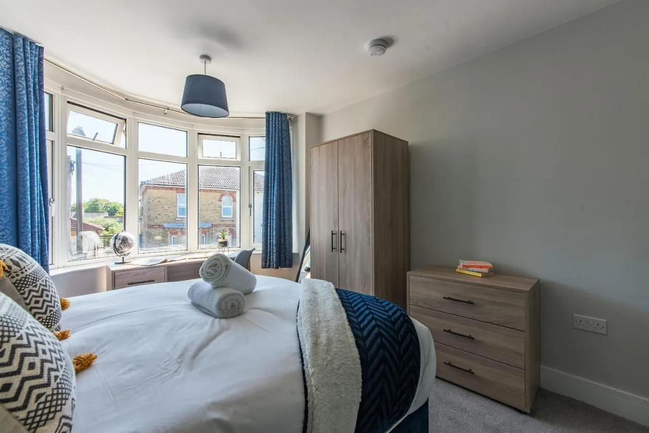 Holiday home Spacious Southampton House Sanctuary In The City United Kingdom