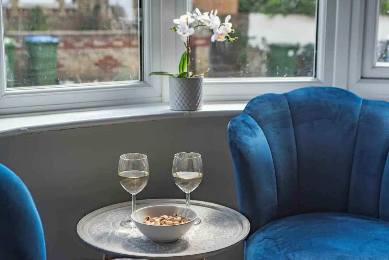 Holiday home Spacious Southampton House Sanctuary In The City